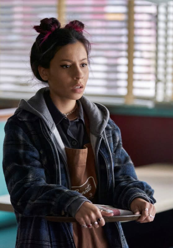Misjudging Bella - The Republic of Sarah Season 1 Episode 2