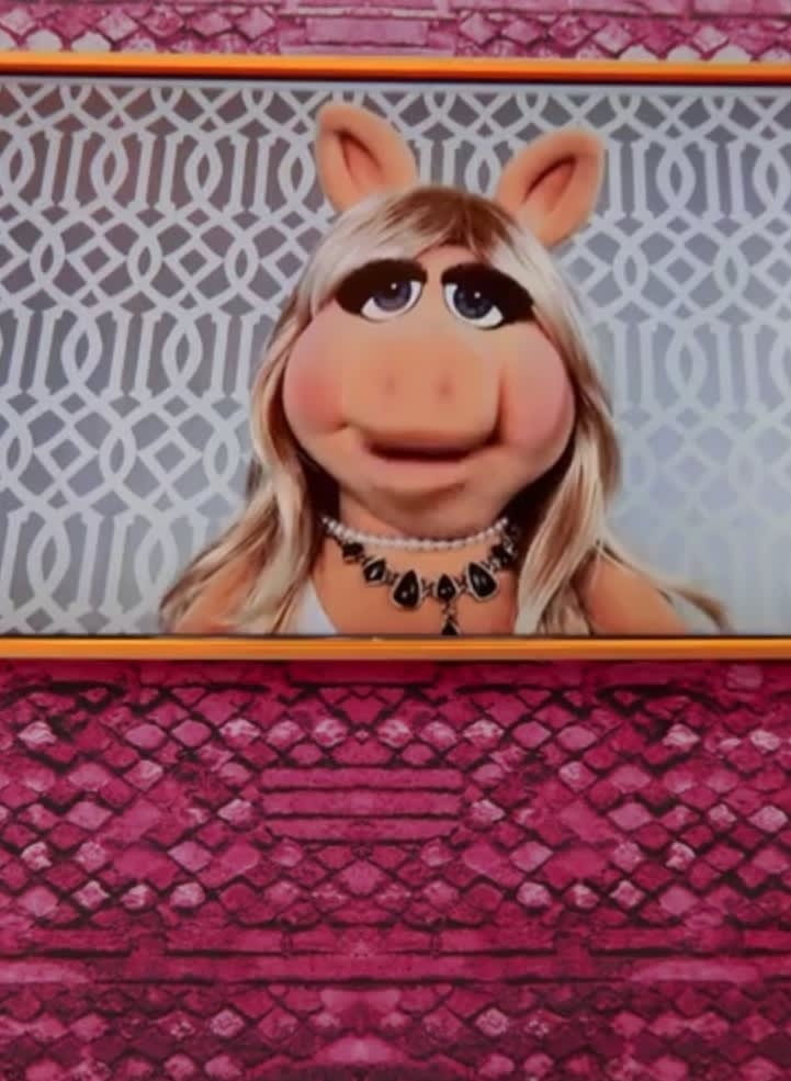 Miss Piggy - RuPaul's Drag Race All Stars Season 6 Episode 1