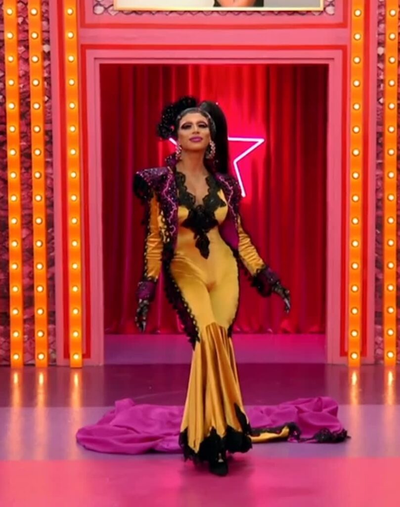 Serena ChaCha Werk Room Entrance - RuPaul's Drag Race All Stars Season 6 Episode 1