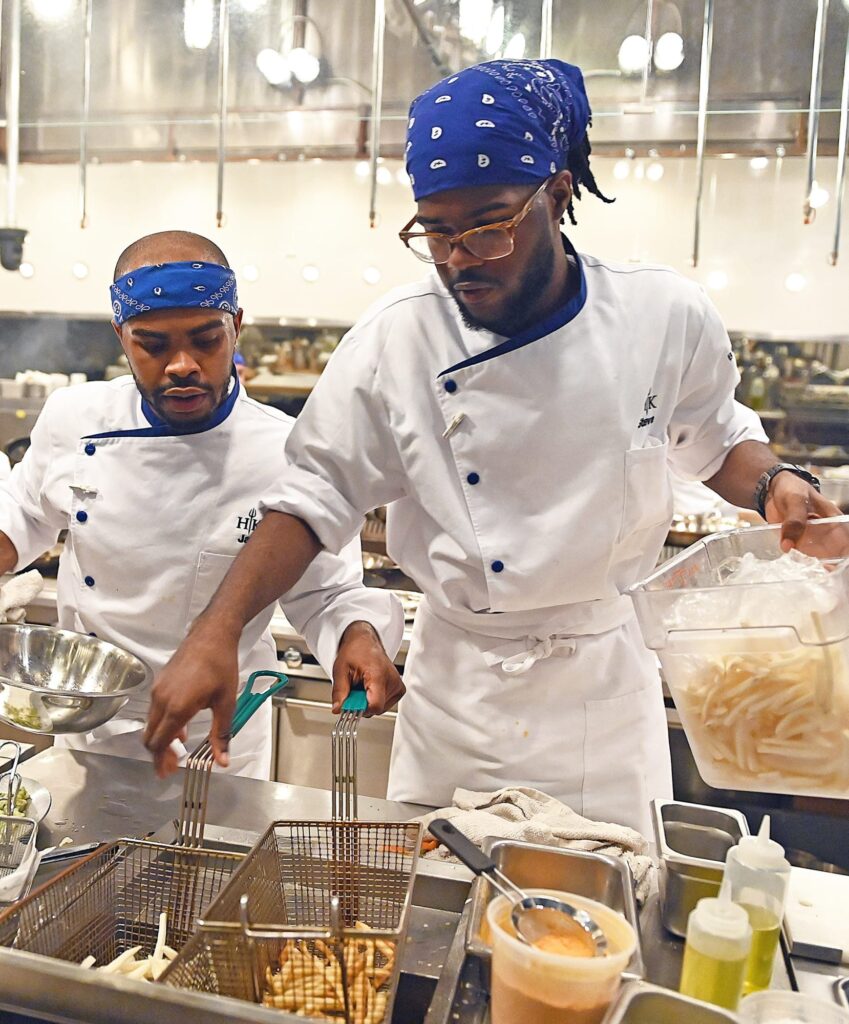 Steven Shows Jay the Ropes  - Hell's Kitchen Season 20 Episode 3