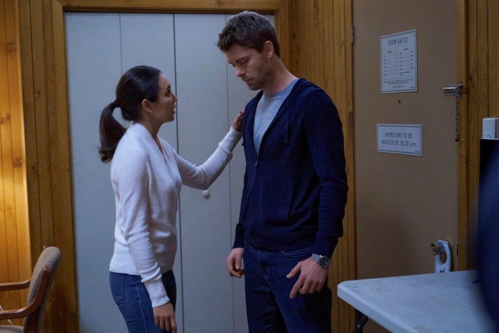 Supportive Fiancee - The Republic of Sarah Season 1 Episode 3