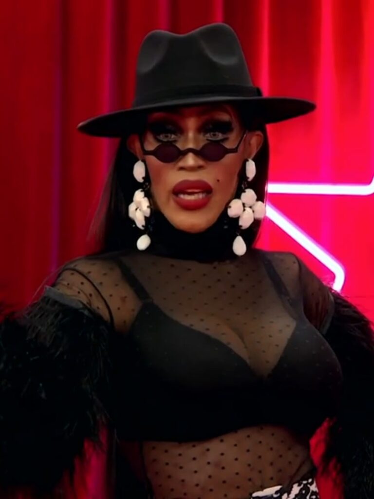 Trinity K. Bonet Werk Room Entrance - RuPaul's Drag Race All Stars Season 6 Episode 1
