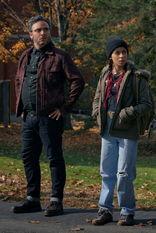 Watching the Action - The Republic of Sarah Season 1 Episode 1