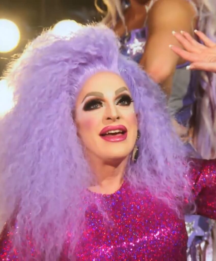 Awkward Dancing - RuPaul's Drag Race All Stars Season 6 Episode 7
