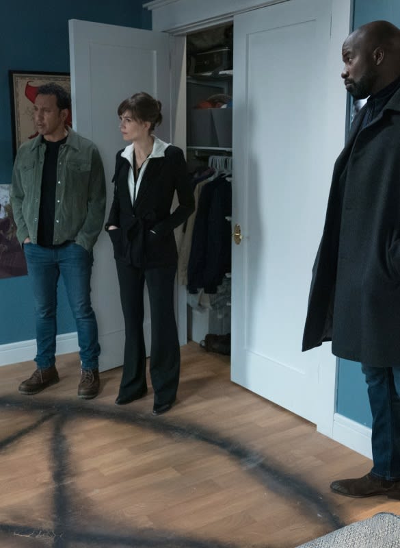 Pentagram on the Floor - EVIL Season 2 Episode 4