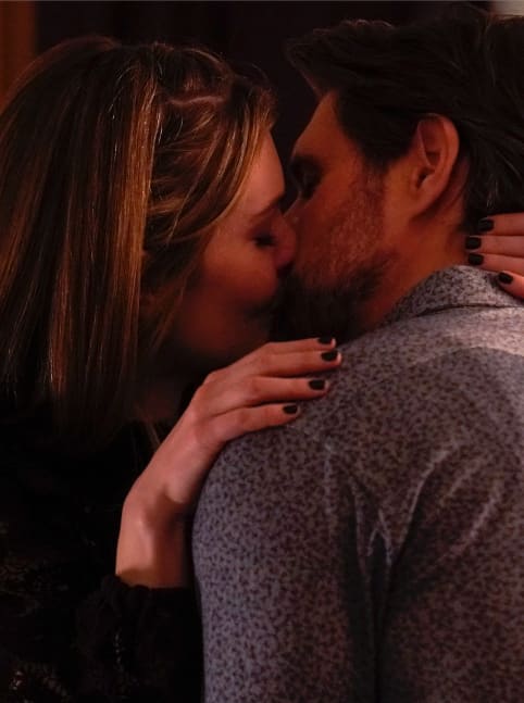 Suttard kiss - The Bold Type Season 5 Episode 6