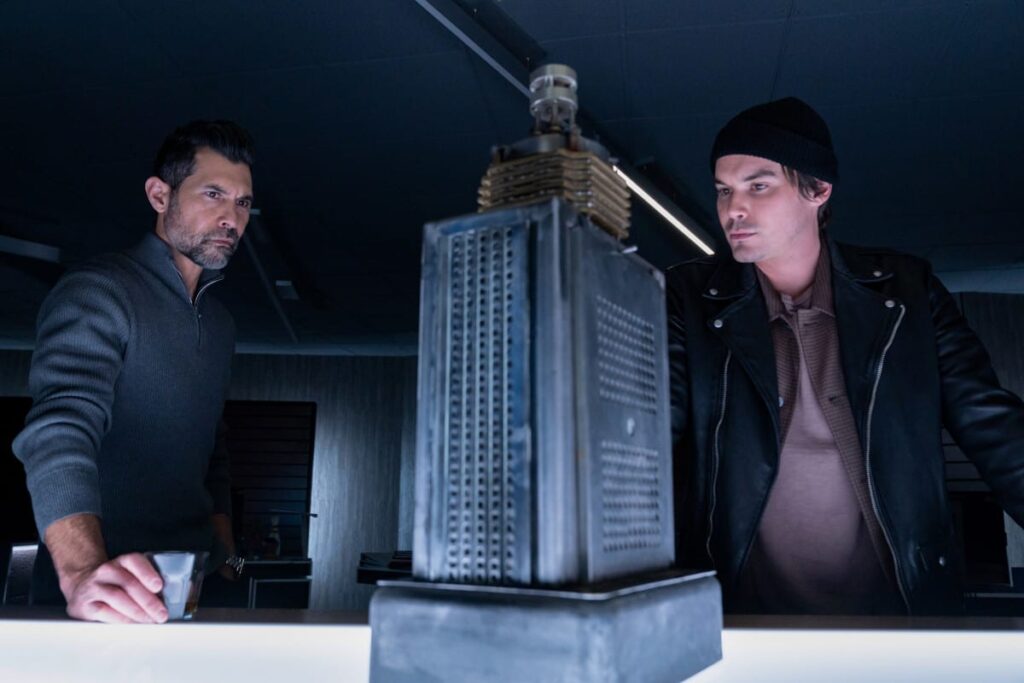 Alex & Ramos - Roswell, New Mexico Season 3 Episode 3