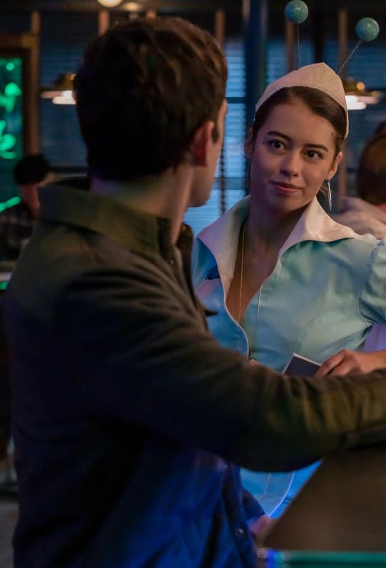 Quick Chat - Roswell, New Mexico Season 3 Episode 4