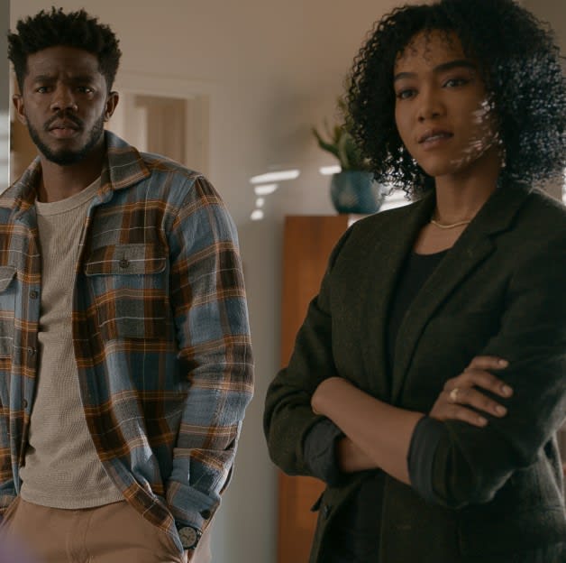 Students Help Grover - The Republic of Sarah Season 1 Episode 12