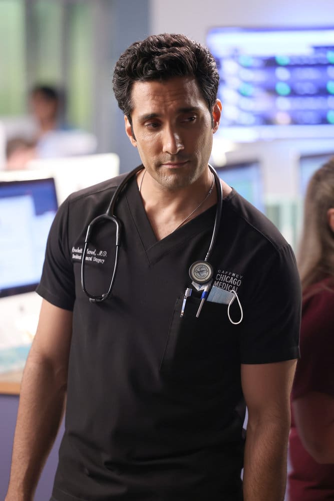 An Odd Friendship - Chicago Med Season 7 Episode 1