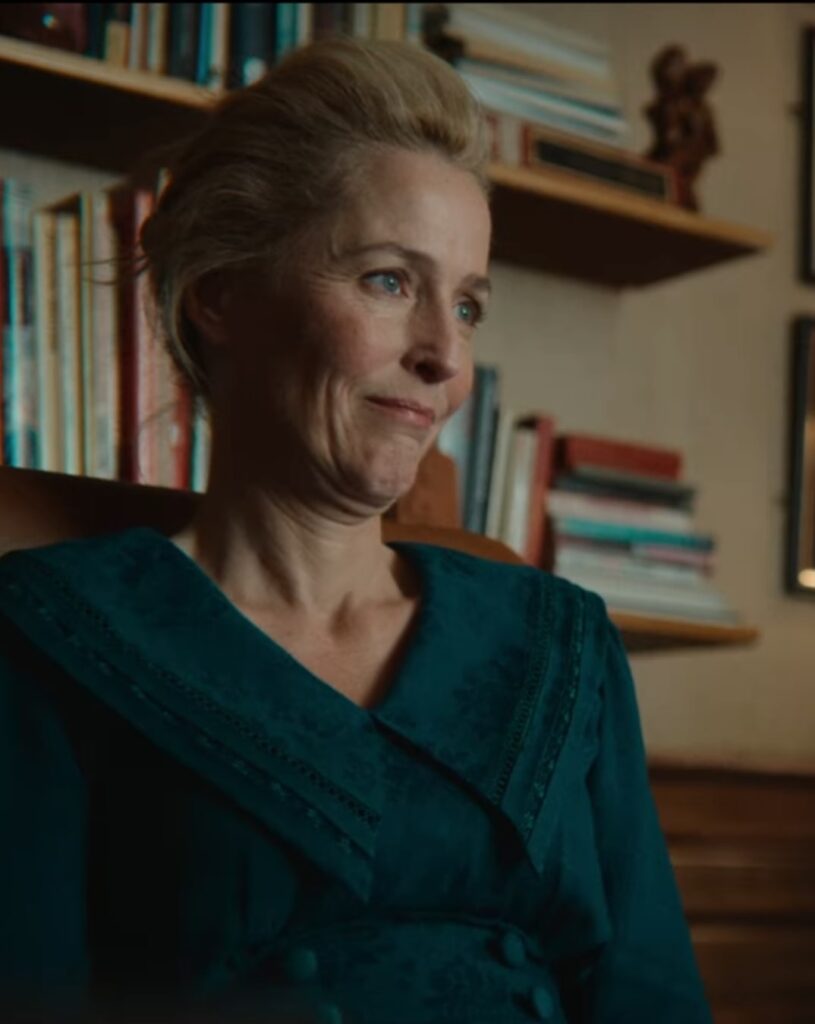 Jean Smirks - Sex Education Season 3 Episode 6