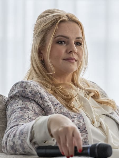 Kimberly Campbell Cunningham - Y: The Last Man Season 1 Episode 1