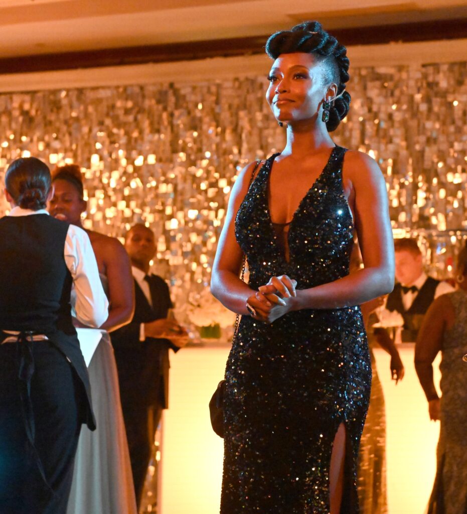 Queen of the Ball -tall - Our Kind of People Season 1 Episode 2