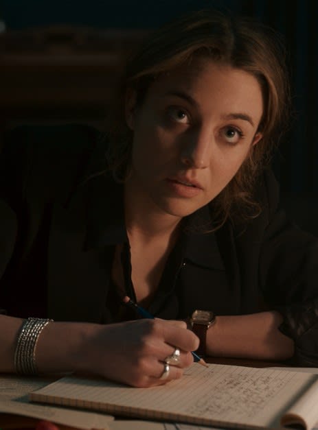 Sarah's Dilemma - The Republic of Sarah Season 1 Episode 13