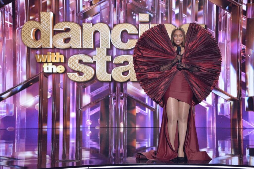 Tyra Opens the Show - Dancing With the Stars