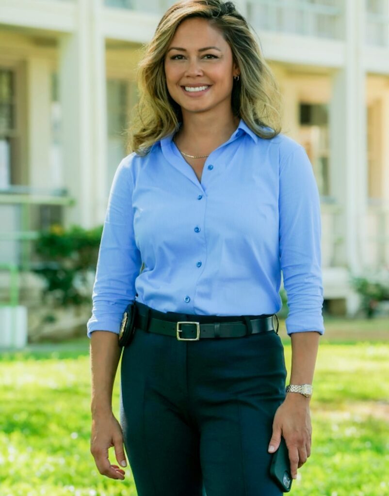 Vanessa Lachey as Jane Tennant - NCIS: Hawai'i Season 1 Episode 1