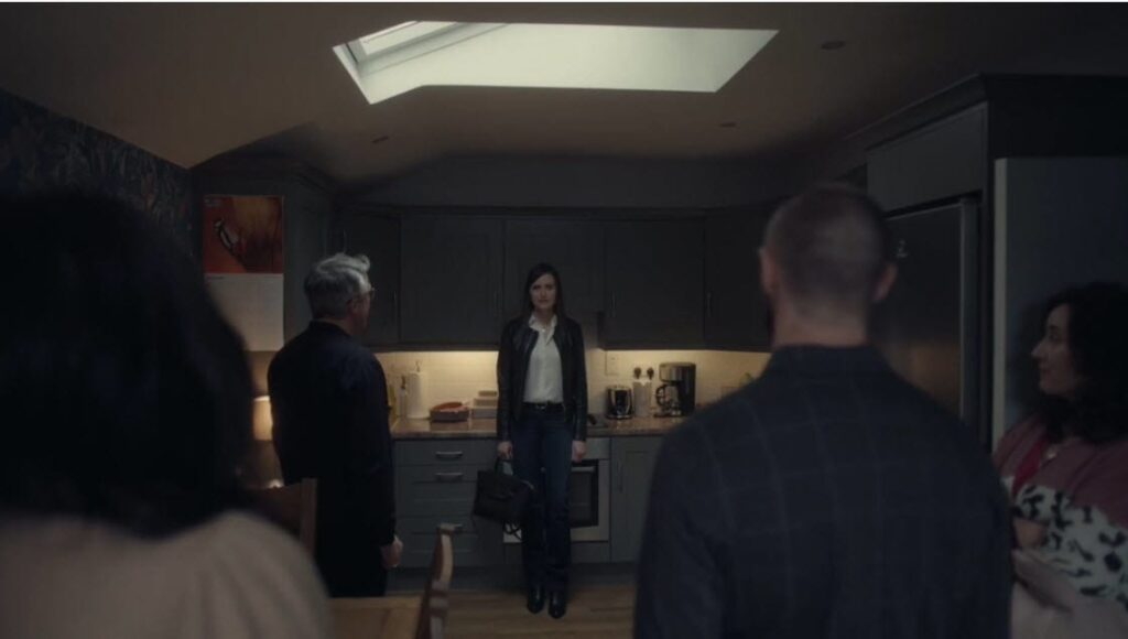 Amanda Stands Her Ground - Kin Season 1 Episode 6
