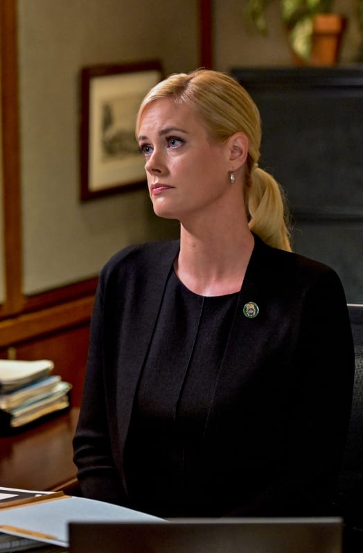 Caught In The Middle - Blue Bloods Season 12 Episode 4