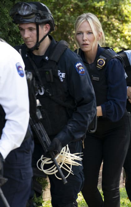 Going Against the Mob - Law & Order: SVU Season 23 Episode 3