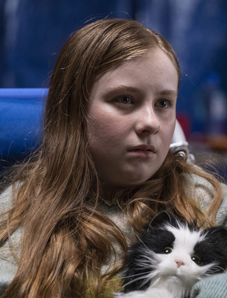 Mackenzie Brady - Y: The Last Man Season 1 Episode 6