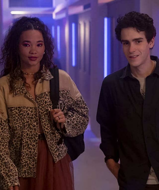 Night Out - Tall - I Know What You Did Last Summer Season 1 Episode 1