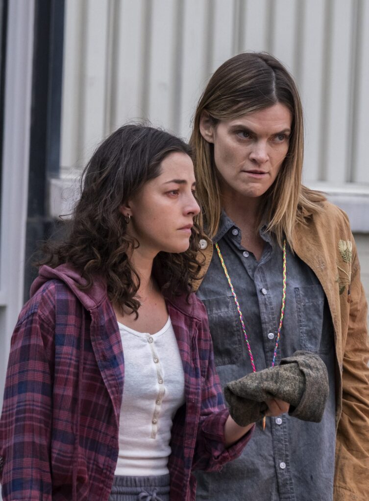 Roxanne & Hero - Y: The Last Man Season 1 Episode 8