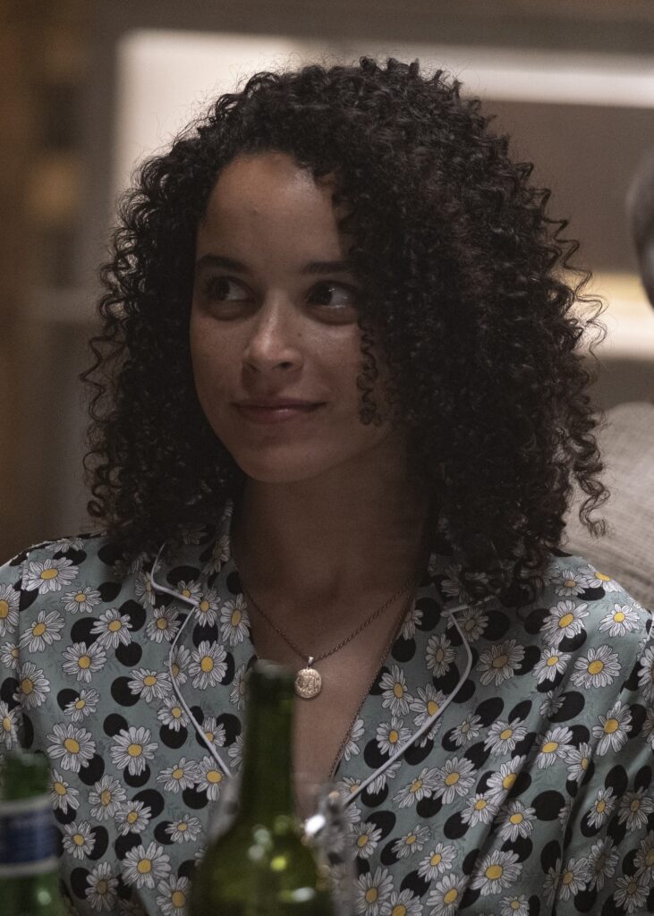Beth at Dinner - Y: The Last Man Season 1 Episode 10