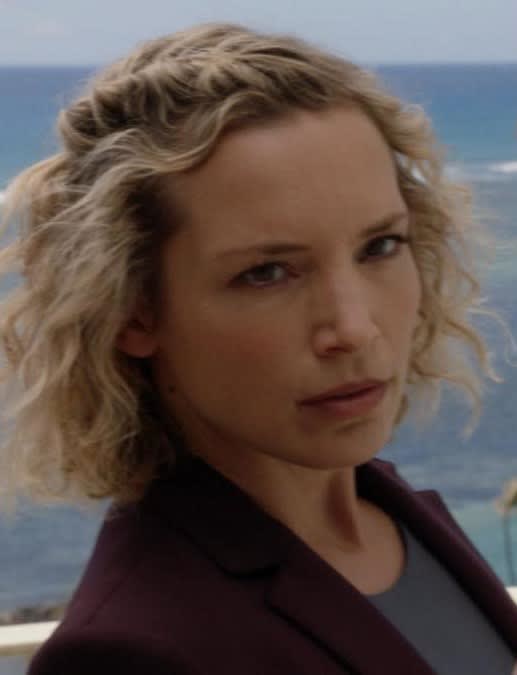 Confronting Serena -- Tall - Magnum P.I. Season 4 Episode 5