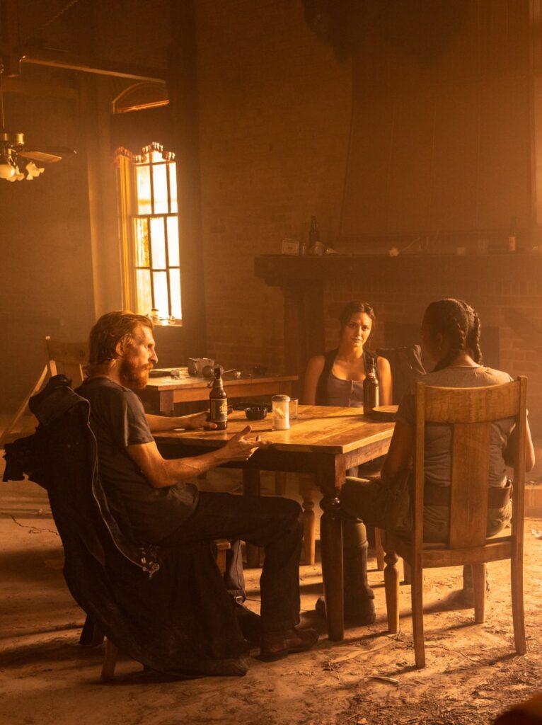 Making a Connection in the Apocalypse - Fear the Walking Dead