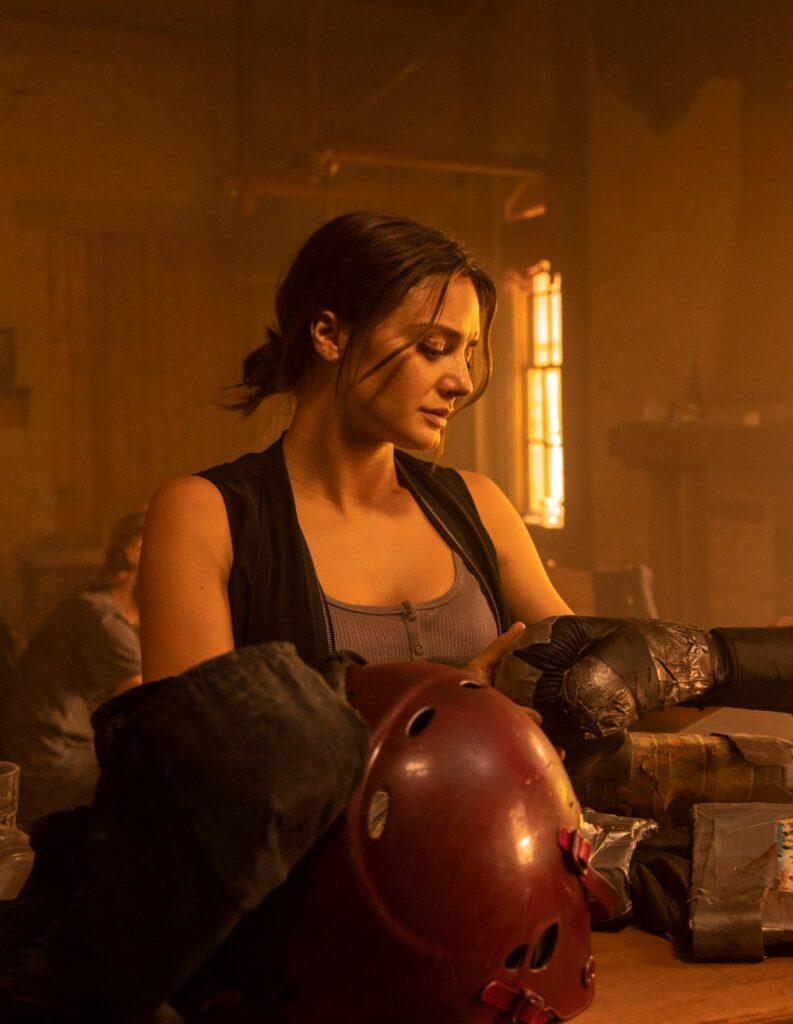 Radiation Bar - Fear the Walking Dead