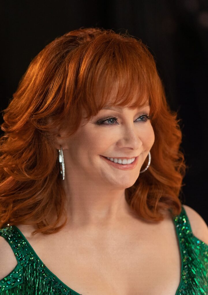 Reba McEntire Christmas in Tune
