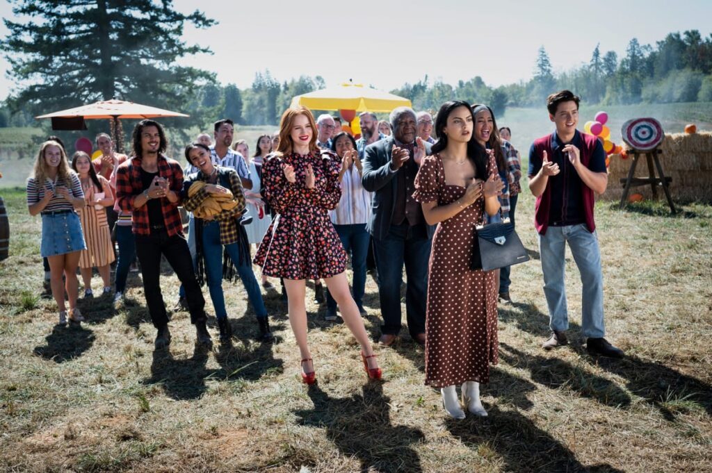 Town Celebrations - Riverdale Season 6 Episode 1