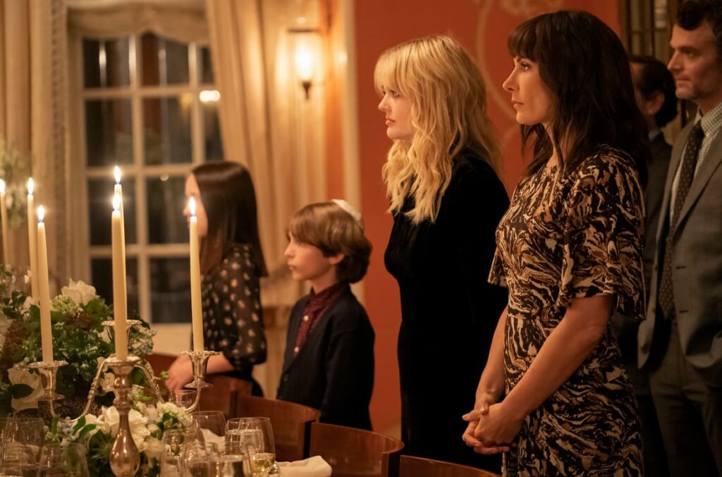 Hanukkah at the Waldorfs - Gossip Girl (2021) - Gossip Girl (2021) Season 1 Episode 10
