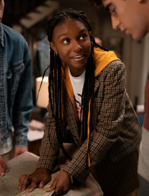 Asking For Help - Tall - Naomi Season 1 Episode 2