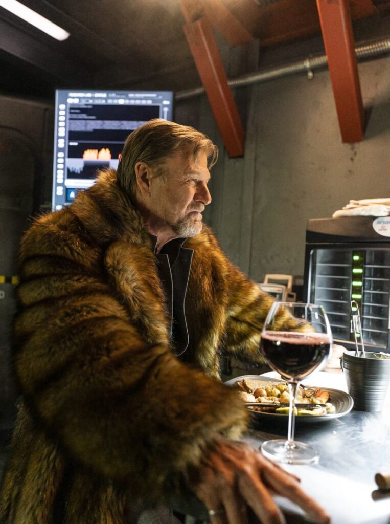Fine Dining - Snowpiercer Season 3 Episode 1