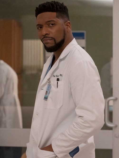 Getting Back to the Medicine -tall - New Amsterdam Season 4 Episode 13