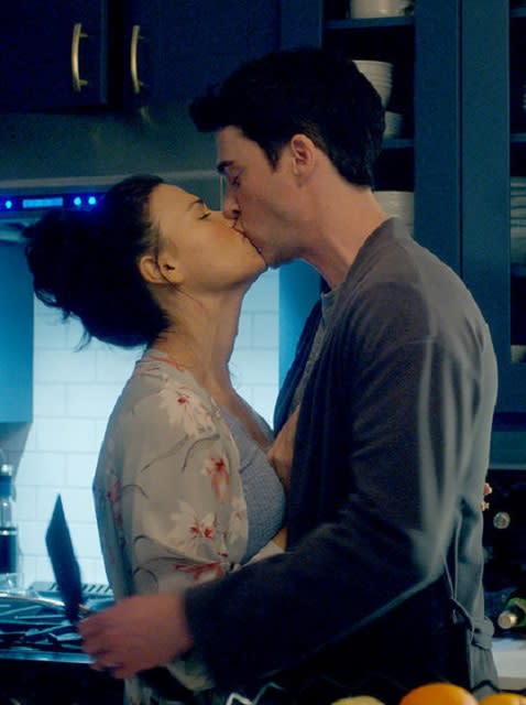 Kate and Ben Get It On - Resident Alien Season 2 Episode 1