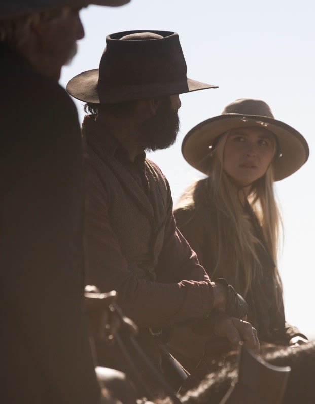 Sharing a Look - 1883 Season 1 Episode 5
