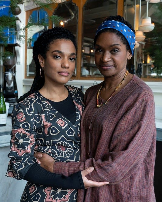 Spending time with Serwa-tall - New Amsterdam Season 4 Episode 13