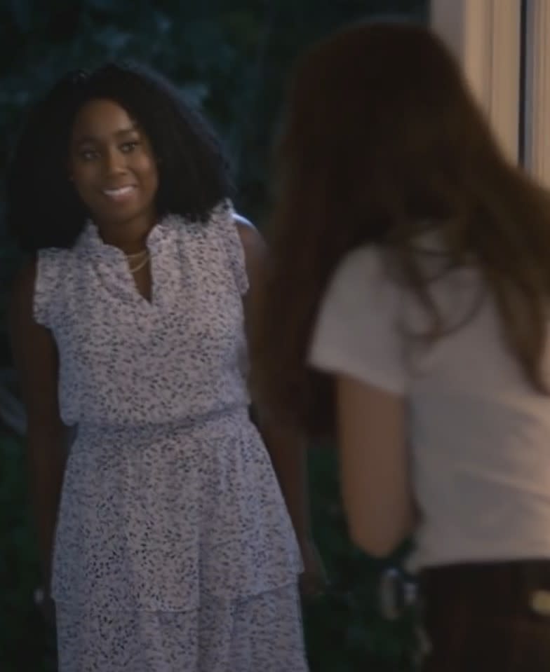 Brit stops by - Single Drunk Female Season 1 Episode 6