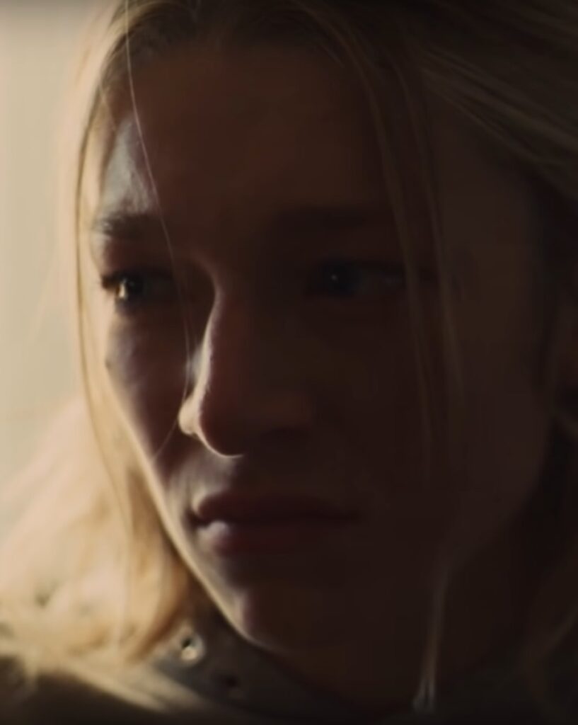 Jules in Despair - Euphoria Season 2 Episode 5