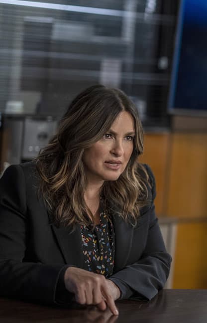 Leading the Search - Law & Order: SVU Season 23 Episode 13