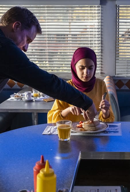 Stick a Thumb in It - Resident Alien Season 2 Episode 4