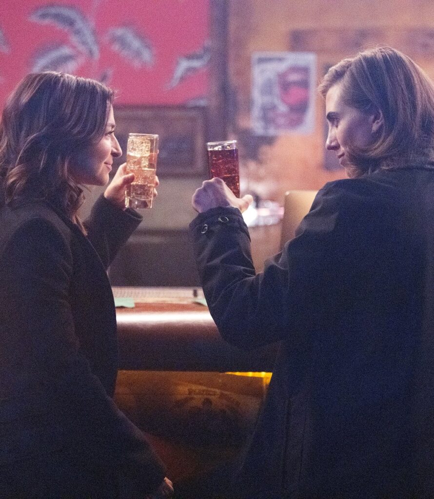 Drinks Together -tall - Grey's Anatomy Season 18 Episode 12