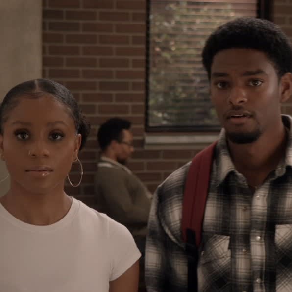 Keeping Secrets - All American: Homecoming Season 1 Episode 4