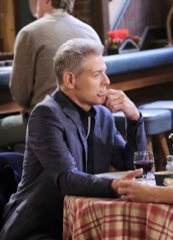 Leo And Craig's Dinner Date / Tall - Days of Our Lives