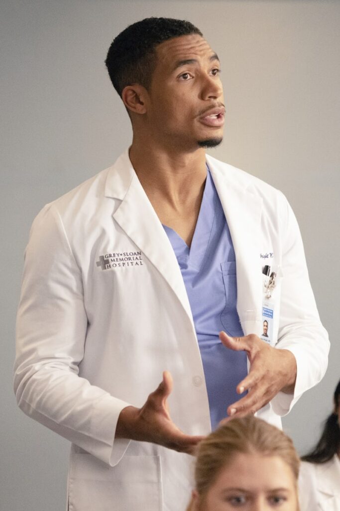 Speaking His Part - Grey's Anatomy Season 18 Episode 10