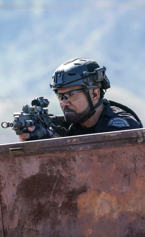 A Sneak - Tall - S.W.A.T. Season 5 Episode 17