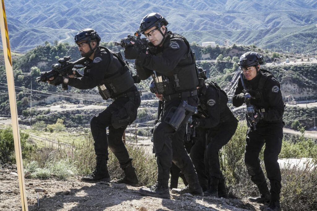 Hunting Down a Terrorist - S.W.A.T.
