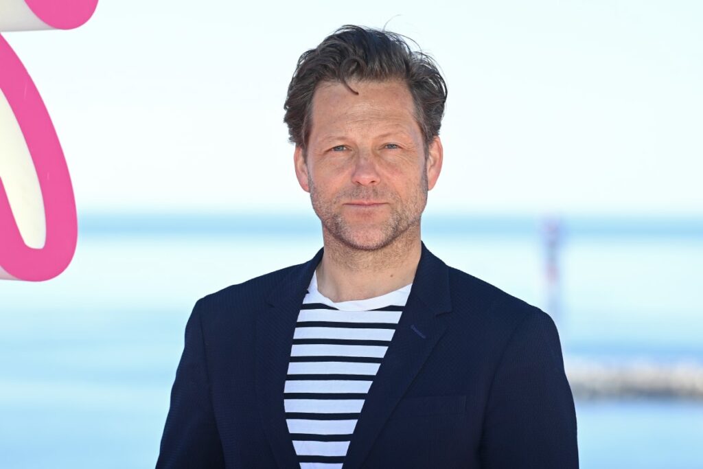 Jamie Bamber in Stripes